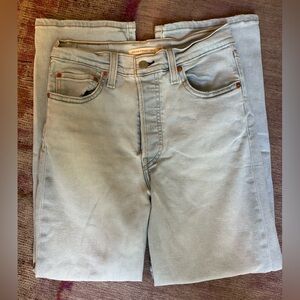 Levi’s Ribcage Blue Jeans size 27